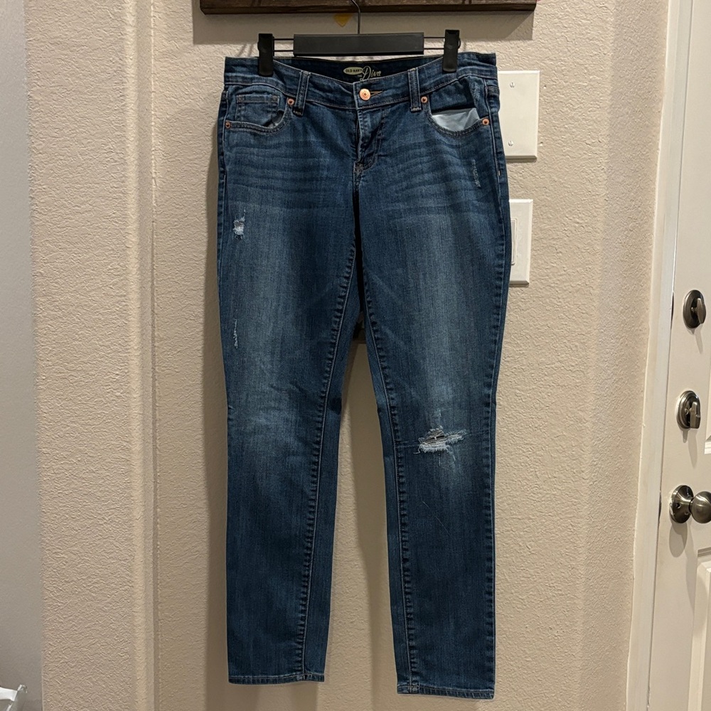 Stylish Blue Distressed Women Jeans
